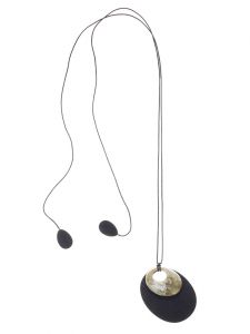 necklace horn palette on cord